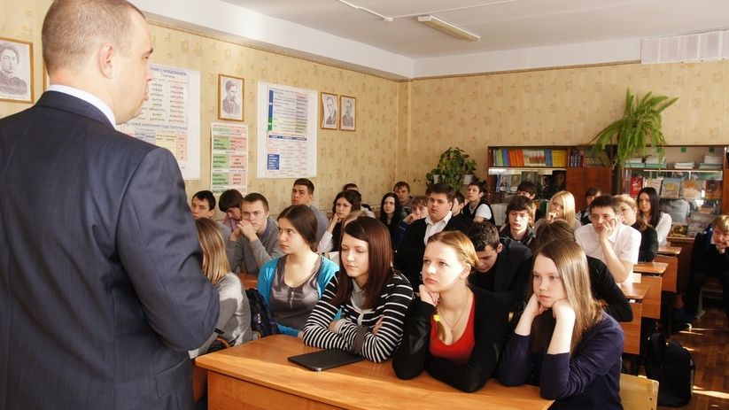 Летние каникулы: сократить или оставить как есть? Мнения разделились Летние каникулы: сократить или оставить как есть? Мнения разделились