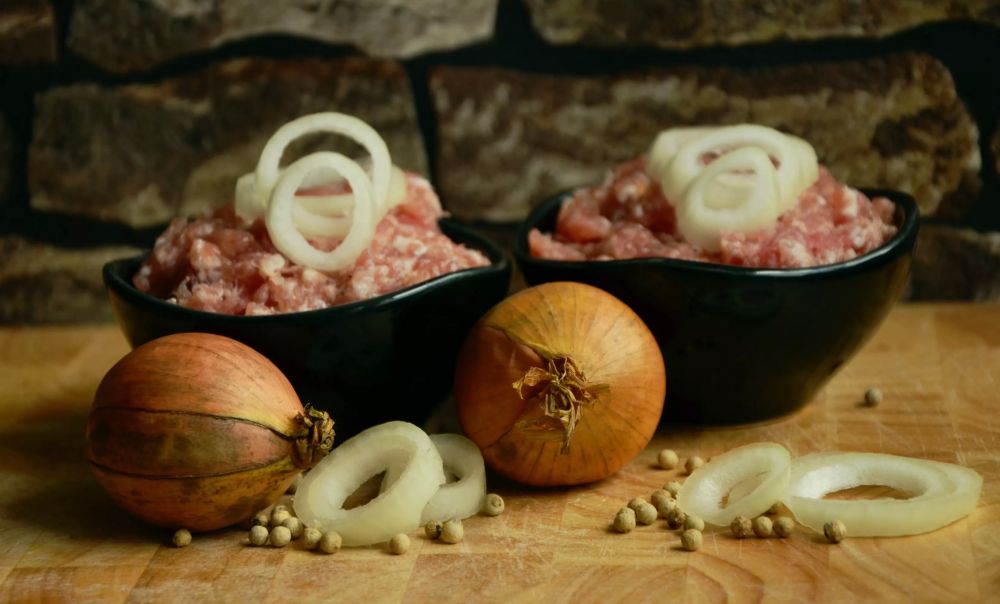 Колбаски в пергаменте: быстрый и вкусный ужин Колбаски в пергаменте: быстрый и вкусный ужин