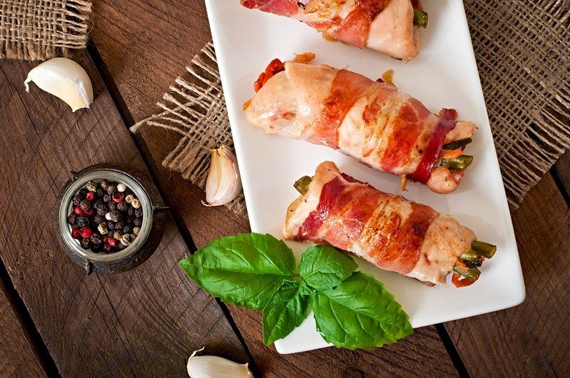 Рулетики из курицы: пальчики оближешь! Рулетики из курицы: пальчики оближешь!