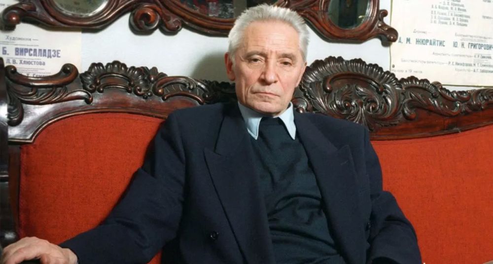 Ушёл из жизни Юрий Григорович — легенда балета Ушёл из жизни Юрий Григорович — легенда балета