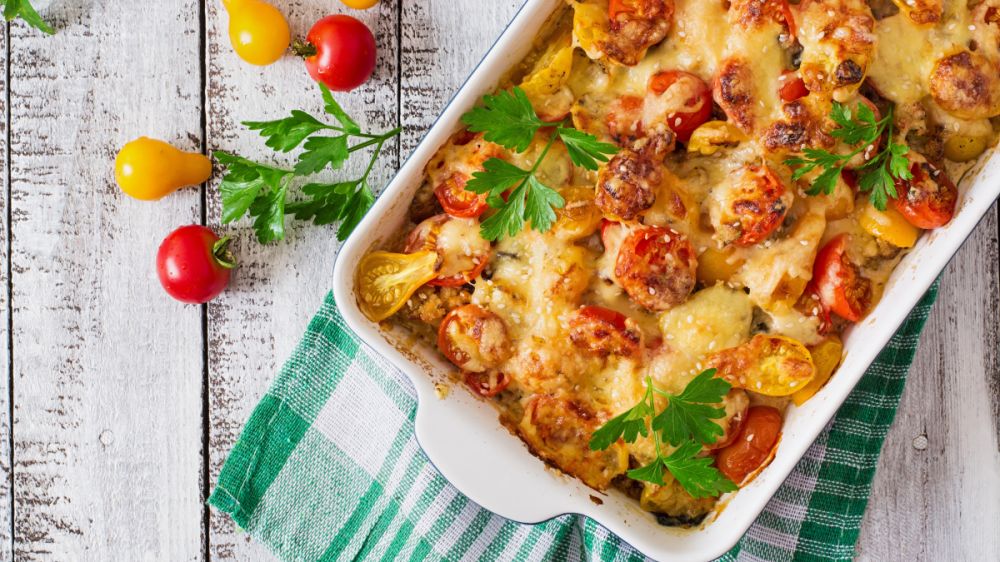 Запеканка с фаршем и маринованным луком — сытное блюдо для всей семьи Запеканка с фаршем и маринованным луком — сытное блюдо для всей семьи