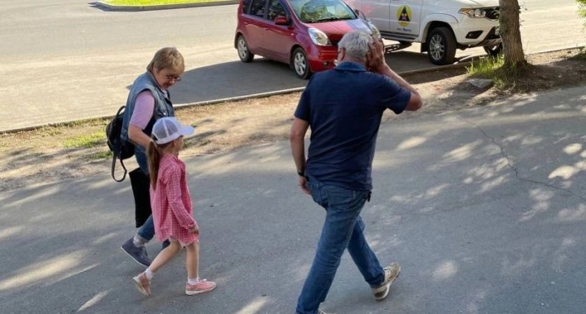 Пенсионеров ждёт опасный сюрприз: как мошенники используют родственные голоса для обмана Пенсионеров ждёт опасный сюрприз: как мошенники используют родственные голоса для обмана