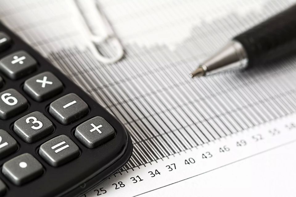 Рост тарифов на ЖКХ: как изменится стоимость коммунальных услуг Рост тарифов на ЖКХ: как изменится стоимость коммунальных услуг