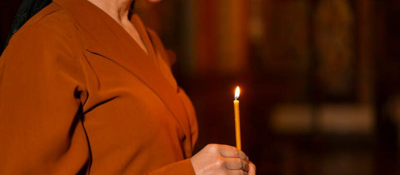 Одежда и духовность: почему женщины по-прежнему испытывают дискомфорт в церковных брюках Одежда и духовность: почему женщины по-прежнему испытывают дискомфорт в церковных брюках