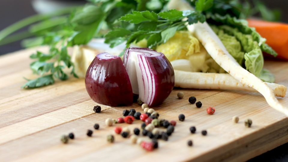 Как превратить маринованный лук в кулинарное открытие: секретный ингредиент от шеф-повара Как превратить маринованный лук в кулинарное открытие: секретный ингредиент от шеф-повара