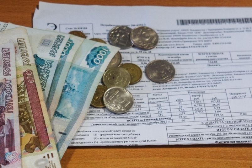 Почему коммунальные платежи снова идут в гору: причины роста тарифов в России