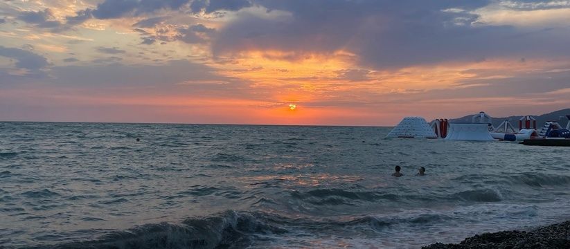Почему местные жители не спешат в воду? Разгадка курортных тайн Чёрного моря
