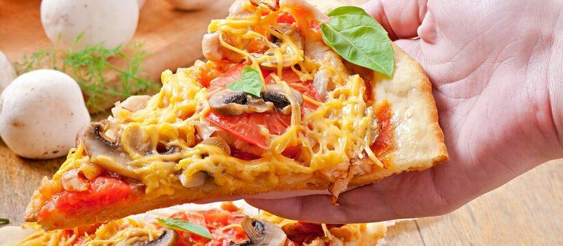 Пицца на батоне: простой и вкусный домашний перекус
