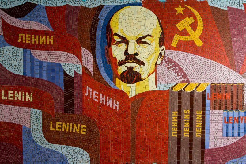 Погружение в эпоху СССР: проверьте свои знания в этом тесте!