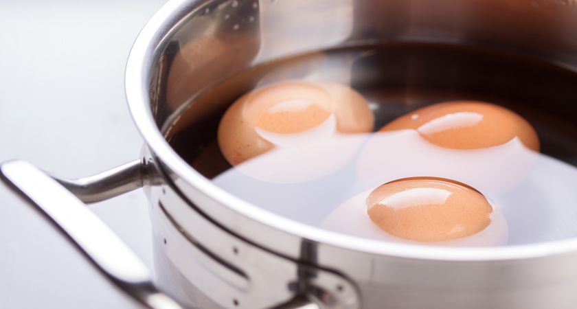 Секреты варки яиц: как правильно охладить, чтобы не испортить вкус и не навредить здоровью