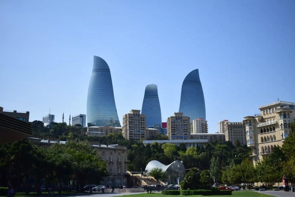 Туристы из России продолжают открывать для себя Азербайджан, несмотря на напряженность в отношениях с Баку
