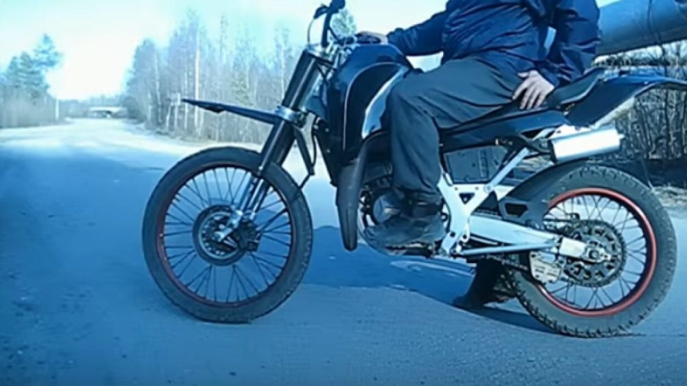 Уникальный коллекционный мотоцикл выставили на продажу в Мурманской области