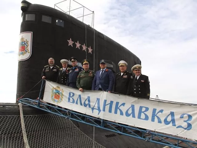 Ветераны ВМФ посетили Северный флот: память о героях живет