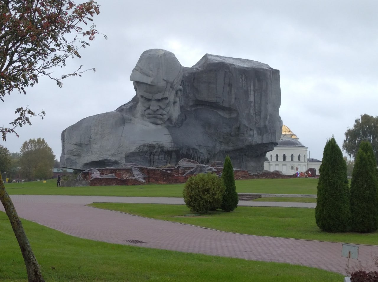 Сегодня мы находимся в Белоруссии, в Бресте Сегодня мы находимся в Белоруссии, в Бресте