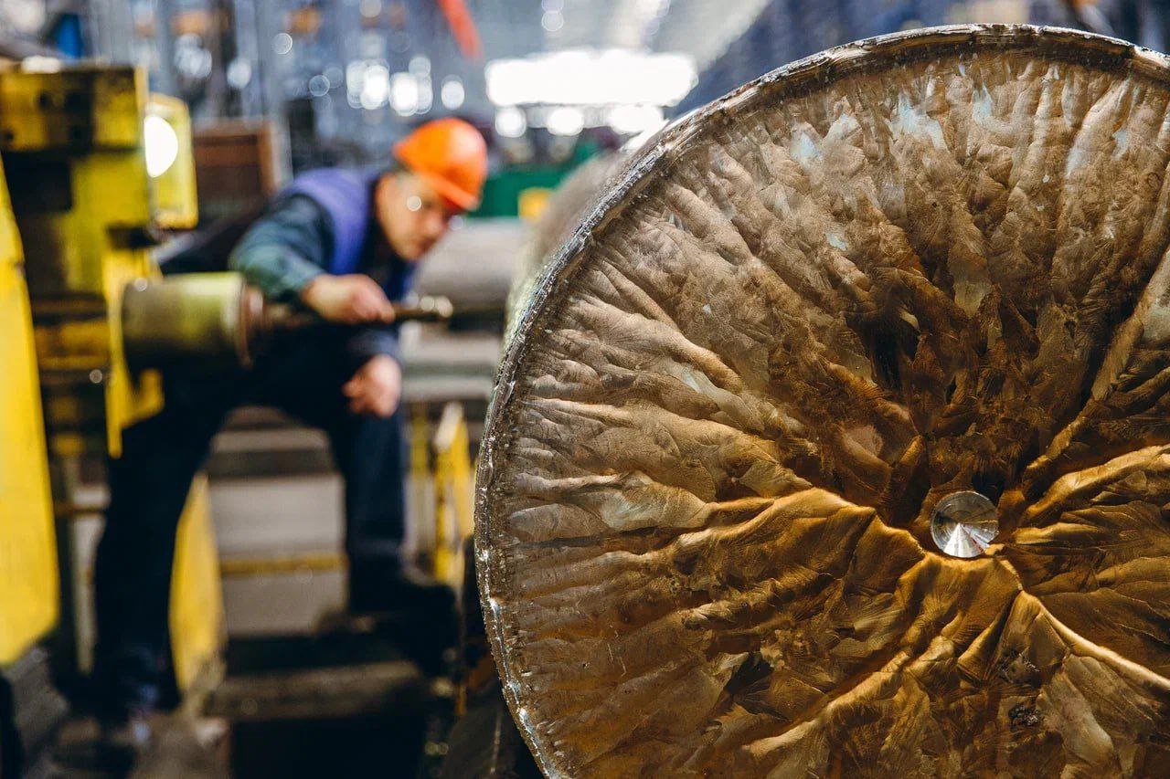 Любуемся «титаническим» производством! Любуемся «титаническим» производством!