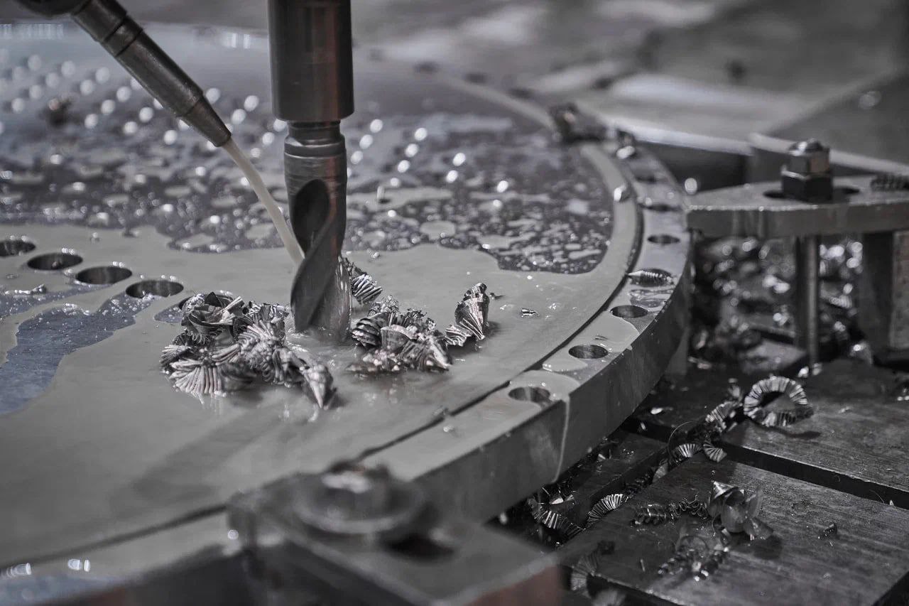 Любуемся «титаническим» производством! Любуемся «титаническим» производством!