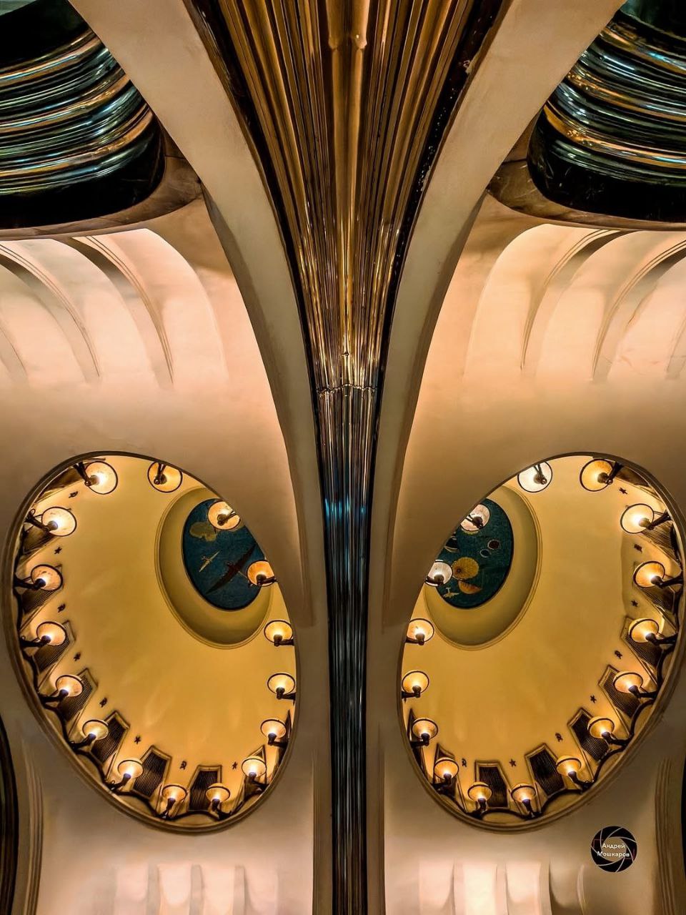 Станция метро «Маяковская» Станция метро «Маяковская»