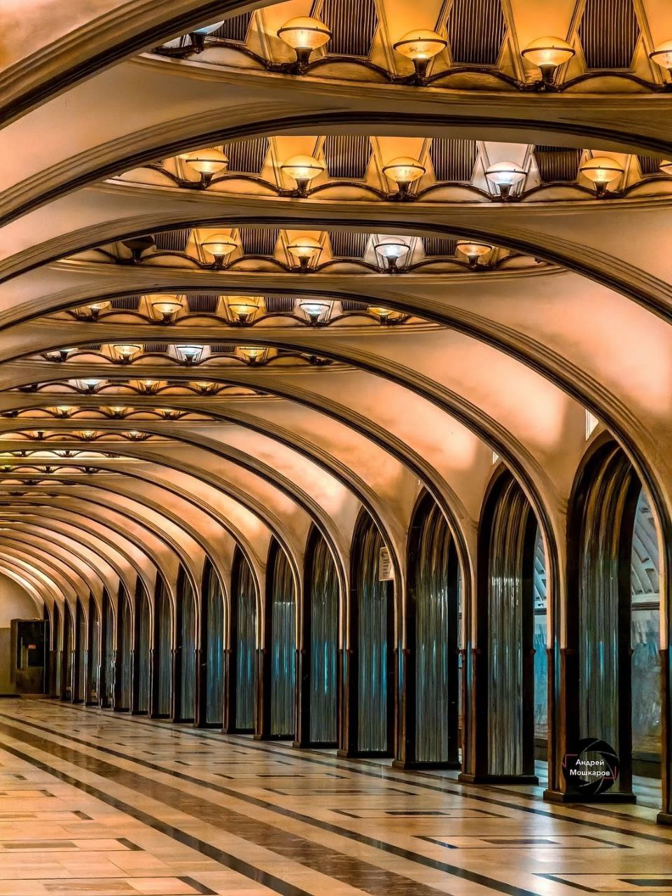 Станция метро «Маяковская» Станция метро «Маяковская»