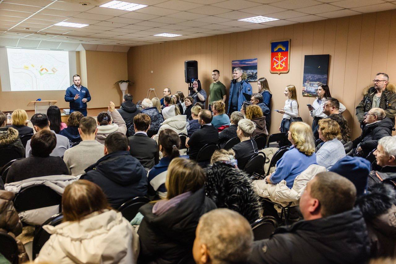 Иван Лебедев: Отменить стройку на улице Седова – такое решение приняли жители 406-го микрорайона Иван Лебедев: Отменить стройку на улице Седова – такое решение приняли жители 406-го микрорайона