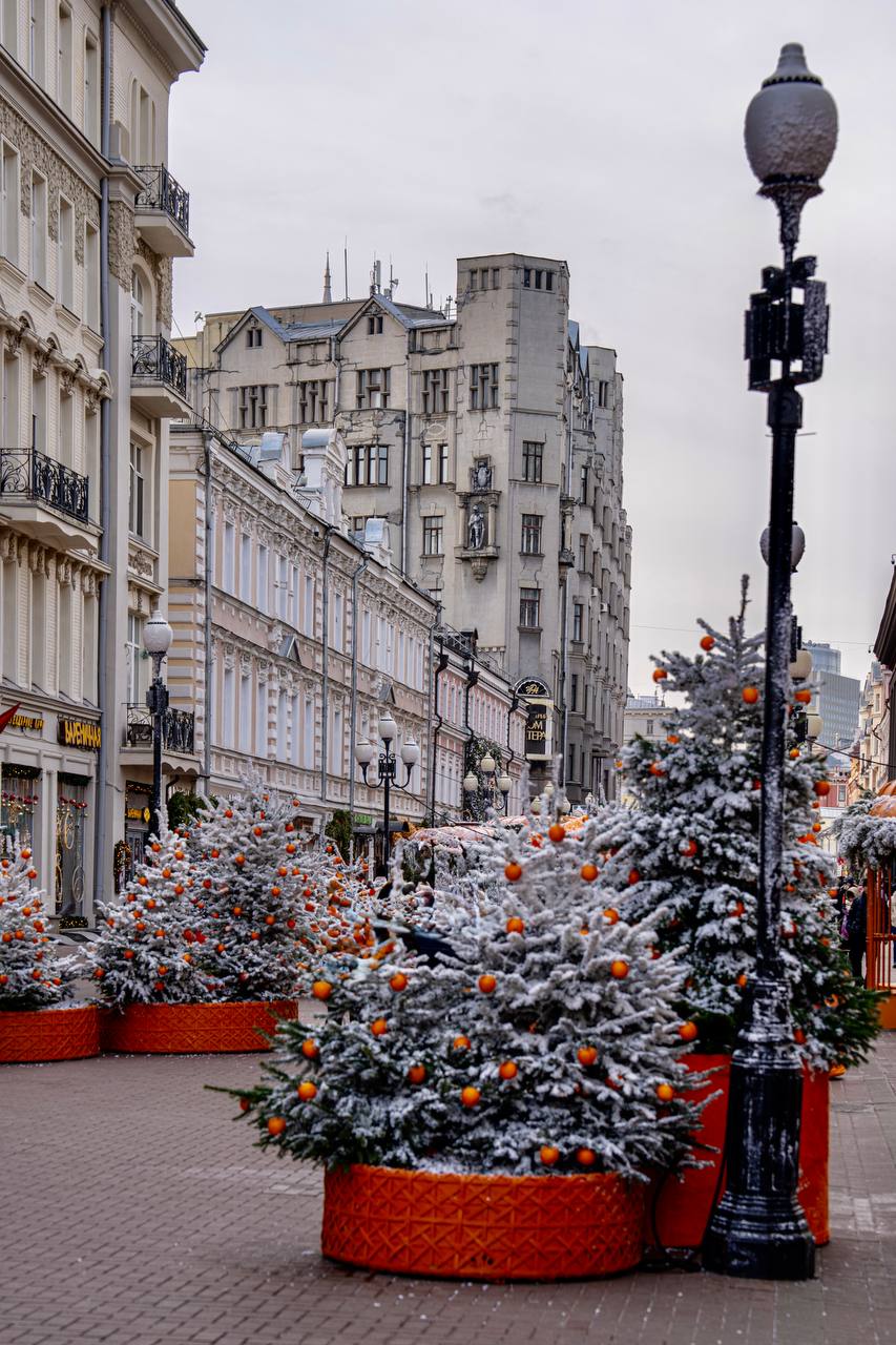 Мандарины на Арбате. Источник Мандарины на Арбате. Источник